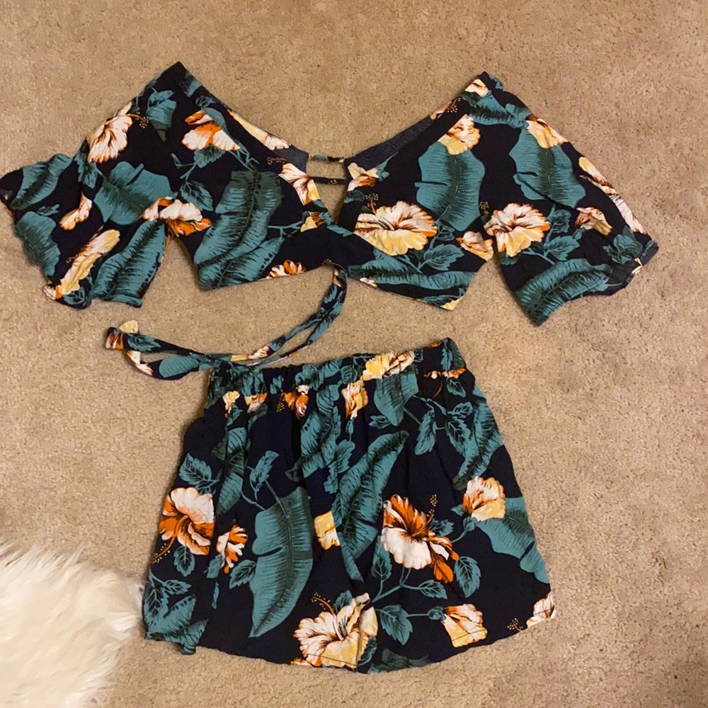 SHEIN tropical top and bottoms,perfect for a tropical get away or summer evening